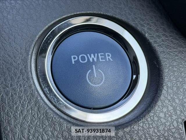 Toyota CAMRY HYBRID 2023-05 8658299-27