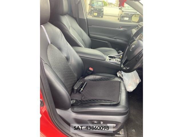Toyota CAMRY HYBRID 2019-02 8658304-7