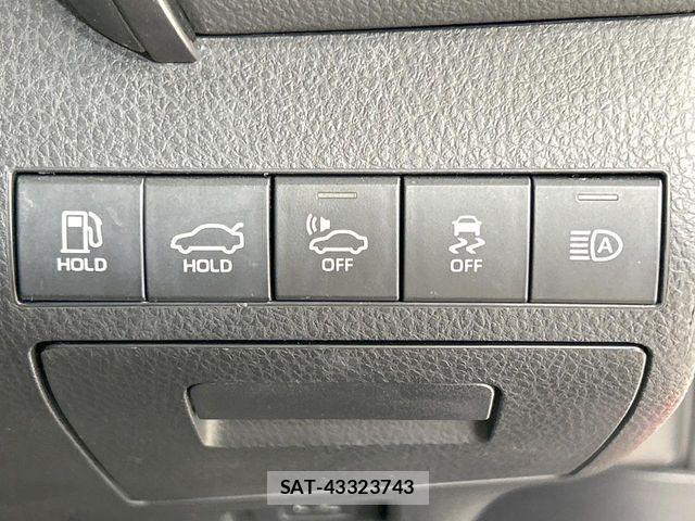 Toyota CAMRY HYBRID 2020-02 8658301-4
