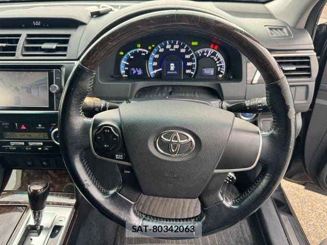 Toyota CAMRY HYBRID 2014-04 8685264-17