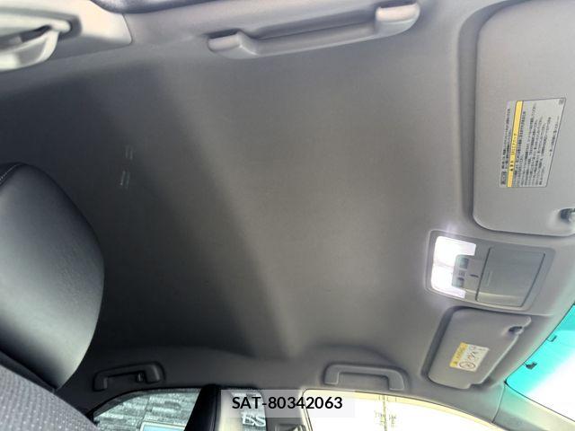 Toyota CAMRY HYBRID 2014-04 8685264-25