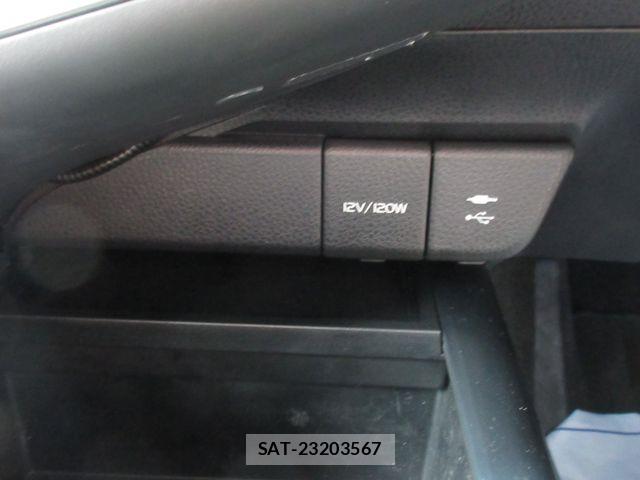 Toyota CAMRY HYBRID 2019-04 8741050-18