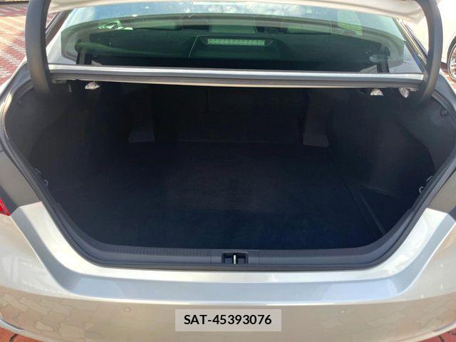 Toyota CAMRY HYBRID 2020-04 8741047-9