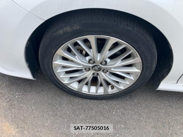 Toyota CAMRY HYBRID 2017-12 8741053-4
