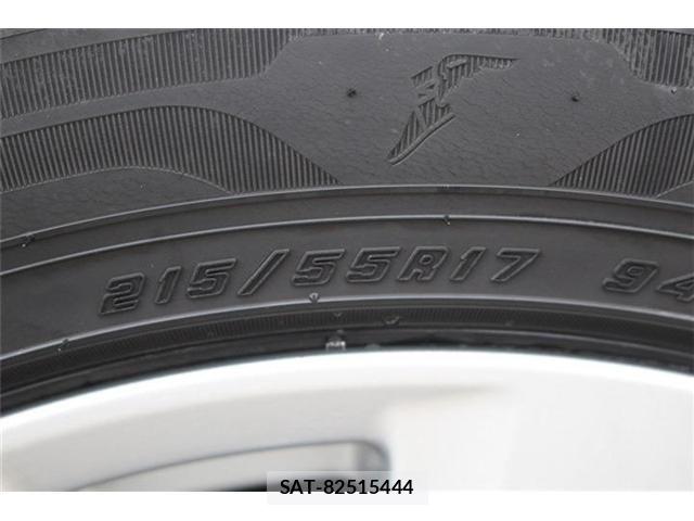 Toyota CAMRY HYBRID 2019-12 8741052-11