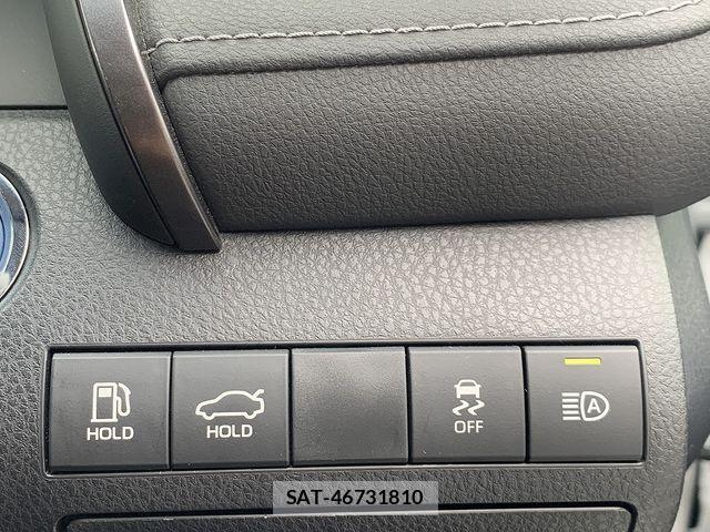 Toyota CAMRY HYBRID 2023-12 8779677-10