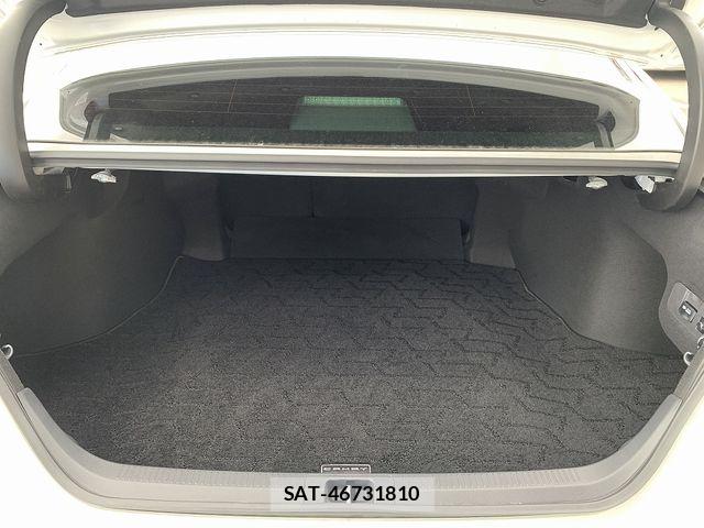 Toyota CAMRY HYBRID 2023-12 8779677-19