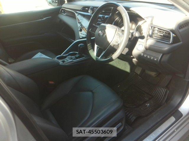 Toyota CAMRY HYBRID 2020-05 8779682-1