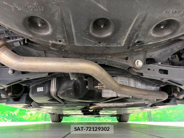 Toyota CAMRY HYBRID 2017-12 8779683-18