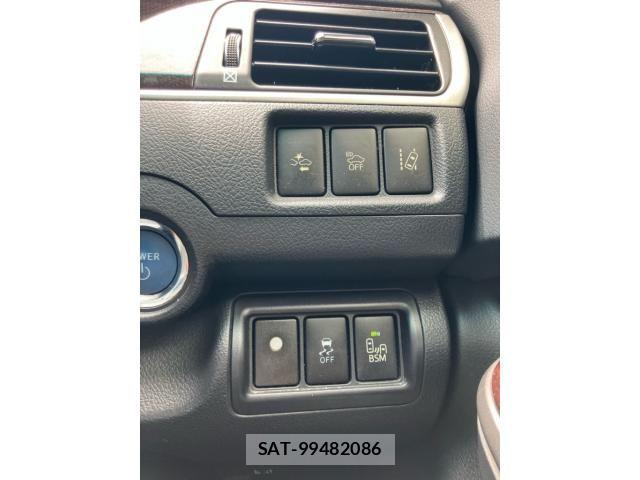 Toyota CAMRY HYBRID 2016-05 8828142-18