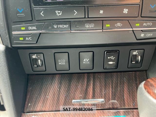 Toyota CAMRY HYBRID 2016-05 8828142-19