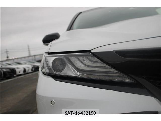 Toyota CAMRY HYBRID 2019-02 8828140-16