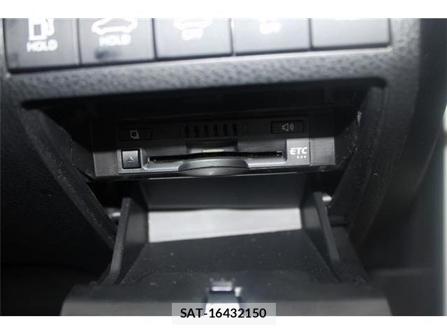 Toyota CAMRY HYBRID 2019-02 8828140-4