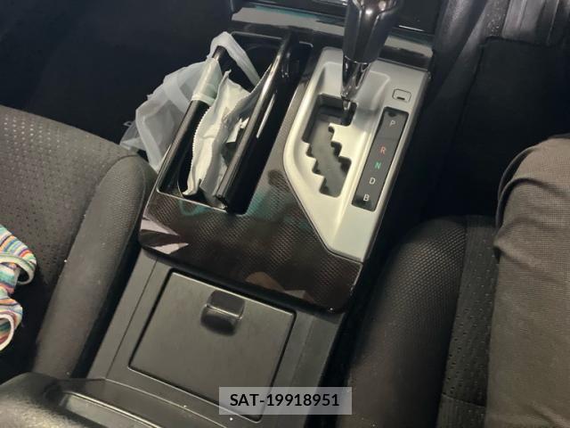 Toyota CAMRY HYBRID 2012-01 8828146-16