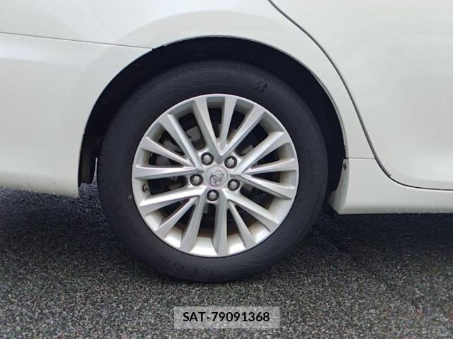 Toyota CAMRY HYBRID 2014-10 8828141-26