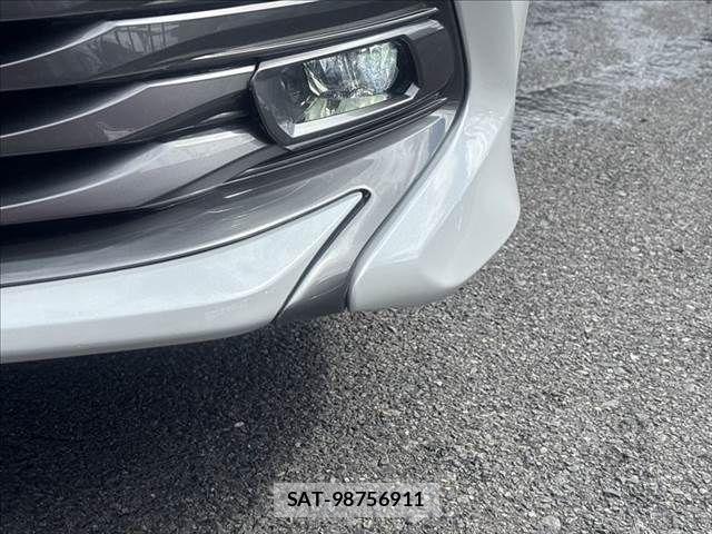 Toyota CAMRY HYBRID 2020-03 8848391-13