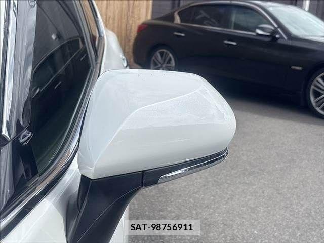 Toyota CAMRY HYBRID 2020-03 8848391-27