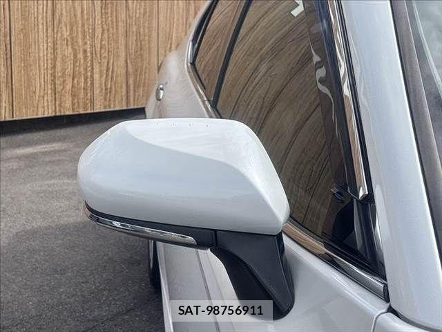 Toyota CAMRY HYBRID 2020-03 8848391-28