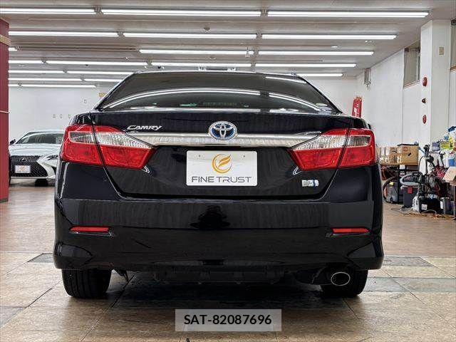 Toyota CAMRY HYBRID 2013-11 8848394-16