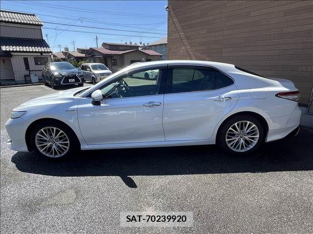 Toyota CAMRY HYBRID 2017-08 8848390-1