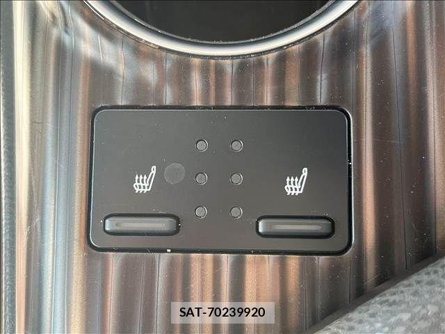 Toyota CAMRY HYBRID 2017-08 8848390-23