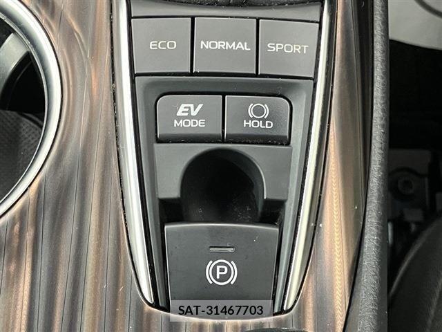 Toyota CAMRY HYBRID 2017-07 8870575-10