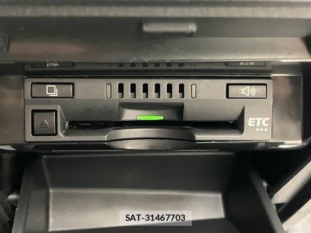 Toyota CAMRY HYBRID 2017-07 8870575-11