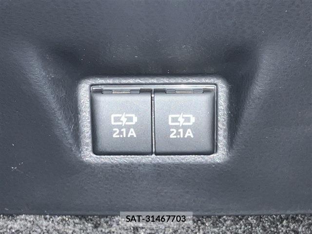 Toyota CAMRY HYBRID 2017-07 8870575-12