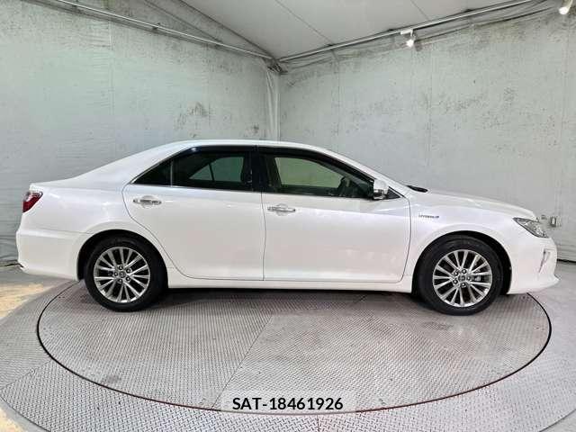 Toyota CAMRY HYBRID 2016-03 8870576-3