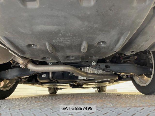 Toyota CAMRY HYBRID 2017-10 8870573-18