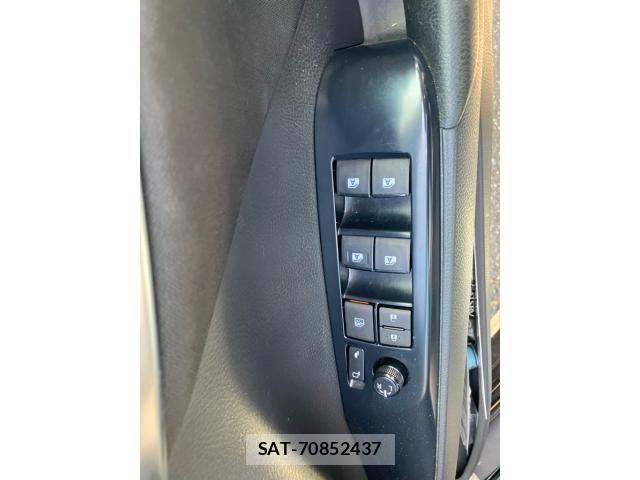 Toyota CAMRY HYBRID 2017-08 8878964-10