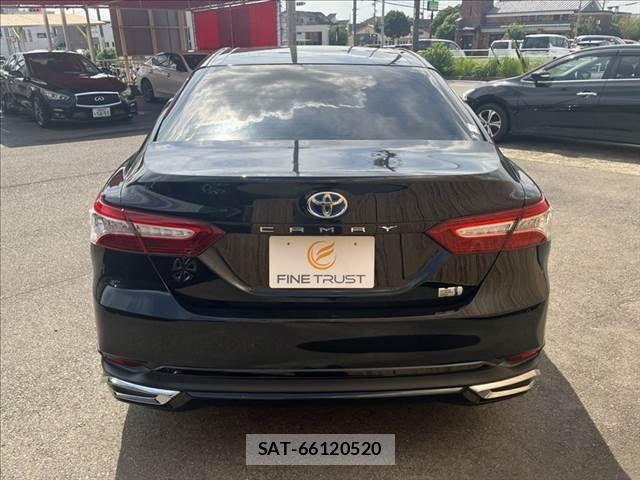 Toyota CAMRY HYBRID 2017-08 8878963-17