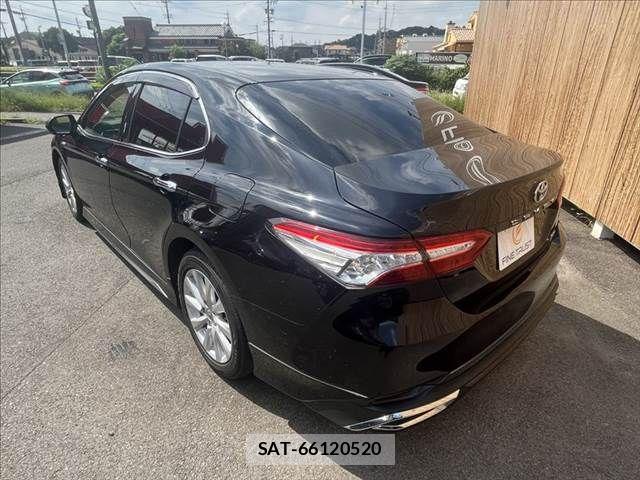 Toyota CAMRY HYBRID 2017-08 8878963-18