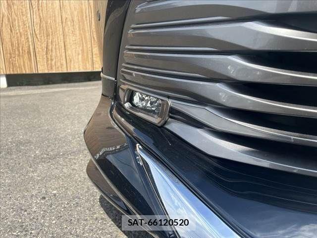 Toyota CAMRY HYBRID 2017-08 8878963-23