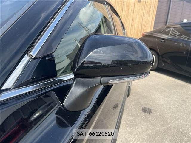 Toyota CAMRY HYBRID 2017-08 8878963-25