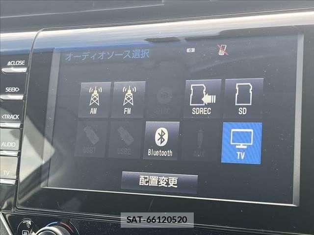 Toyota CAMRY HYBRID 2017-08 8878963-4