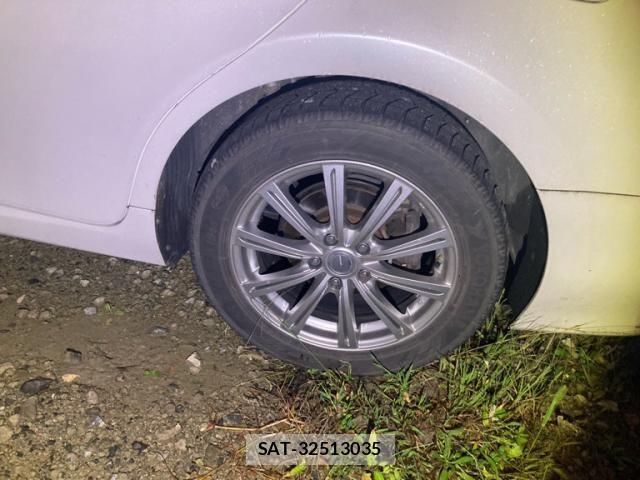 Toyota CAMRY HYBRID 2018-07 8878965-12