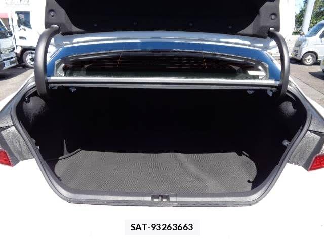 Toyota CAMRY HYBRID 2022-06 8878960-11