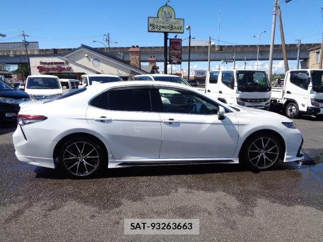 Toyota CAMRY HYBRID 2022-06 8878960-14