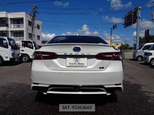 Toyota CAMRY HYBRID 2022-06 8878960-17
