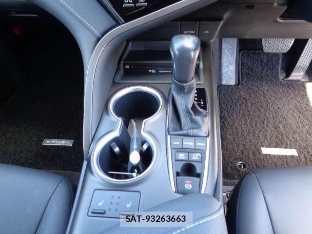 Toyota CAMRY HYBRID 2022-06 8878960-4