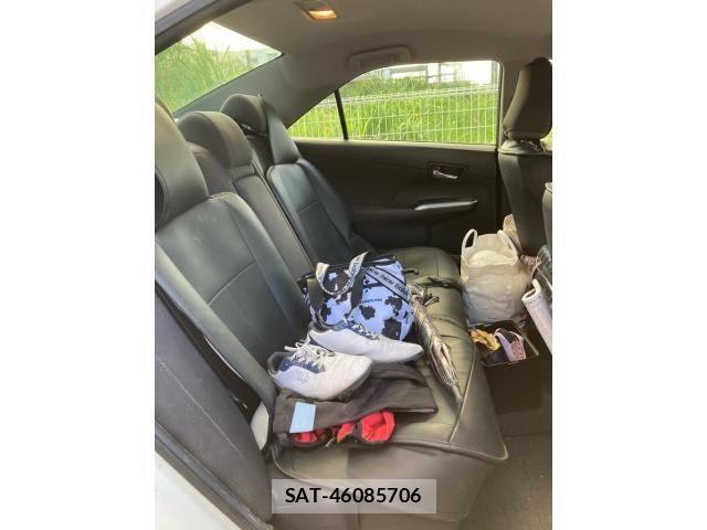 Toyota CAMRY HYBRID 2013-10 8878971-15