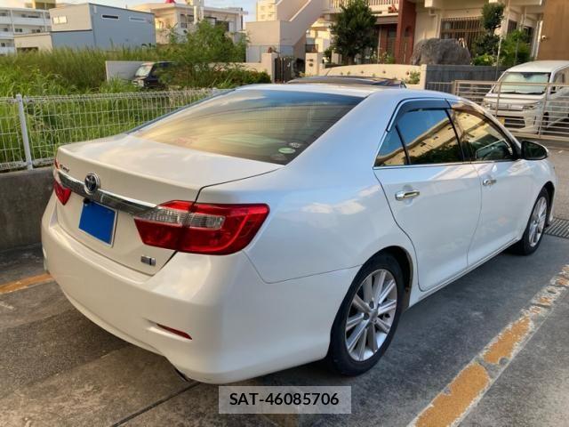 Toyota CAMRY HYBRID 2013-10 8878971-2