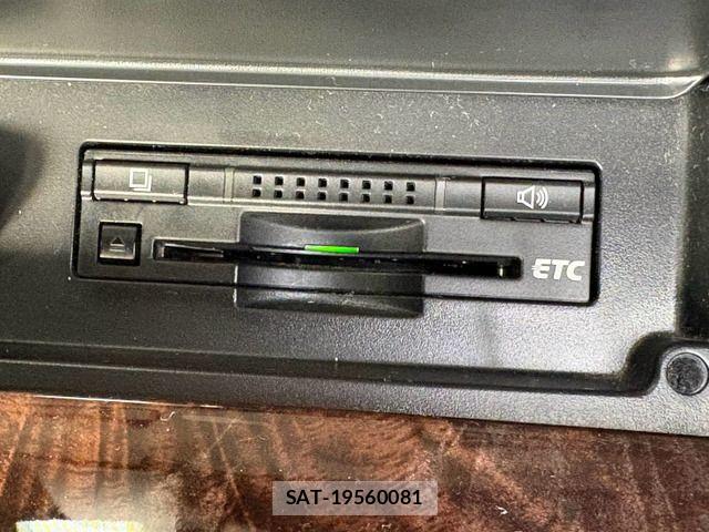 Toyota CAMRY HYBRID 2013-09 8878967-7