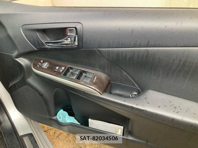 Toyota CAMRY HYBRID 2012-06 8883391-11