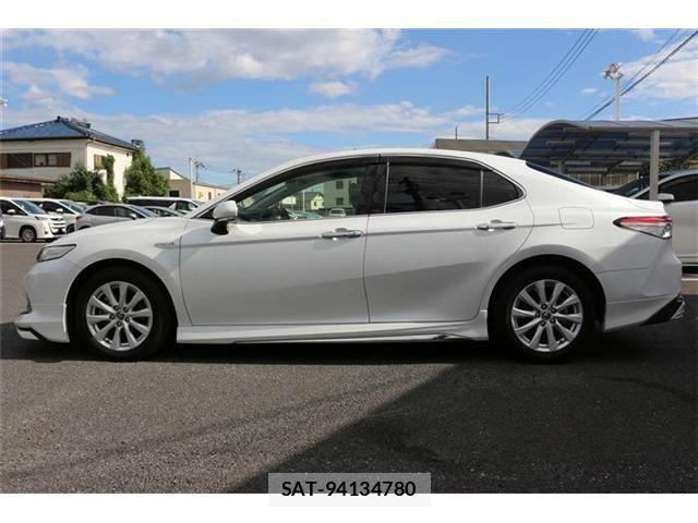 Toyota CAMRY HYBRID 2018-01 8883390-9