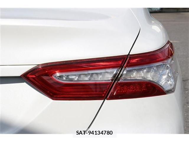 Toyota CAMRY HYBRID 2018-01 8883390-11