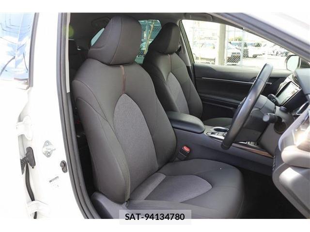 Toyota CAMRY HYBRID 2018-01 8883390-13