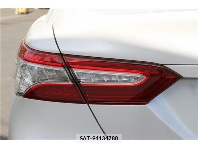 Toyota CAMRY HYBRID 2018-01 8883390-28