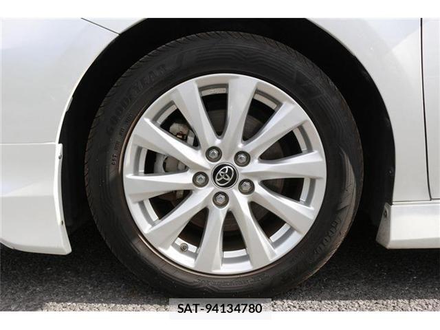 Toyota CAMRY HYBRID 2018-01 8883390-29